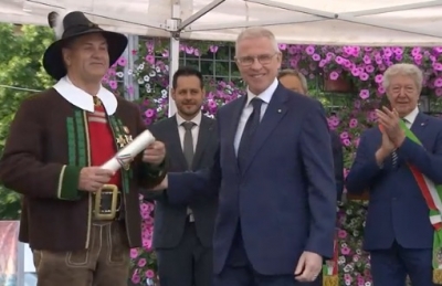 L&#039;AMICO PEPI FAUSTER E&#039; CAVALIERE DELLA REPUBBLICA