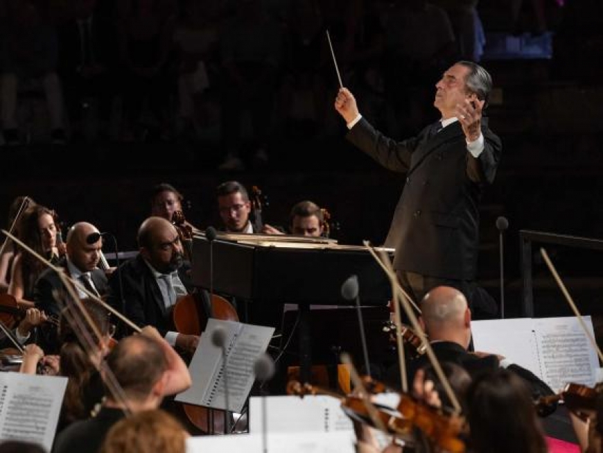 IL M° RICCARDO MUTI TORNA A INTERVENIRE A FAVORE DELLE BANDE MUSICALI