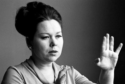 É MORTA RENATA SCOTTO